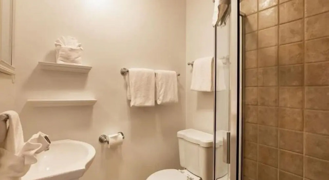 Номер Standard Vail Trails Chalets Condo 3 Minutes Away from Riva Bahn and Gold Peak by RedAwning
