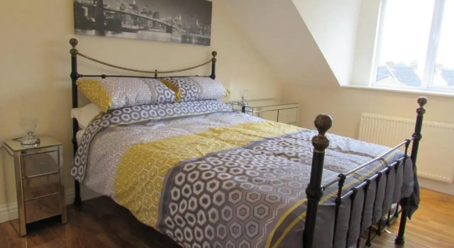 Apartment 4 - striking, 2 bedroom luxury apartment - close to town, mainline rail & theatre, Забронировать Апартаменты/квартира Дарлингтон Тиссайд
