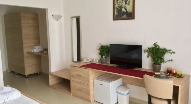 Двухместный номер Superior с балконом и с видом на озеро Garden Hotel Medical & Spa