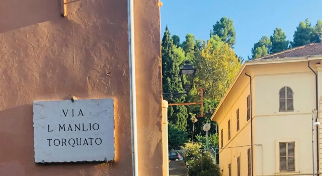 Residence Tucci, Rezervovat Hotel Ascoli Piceno 