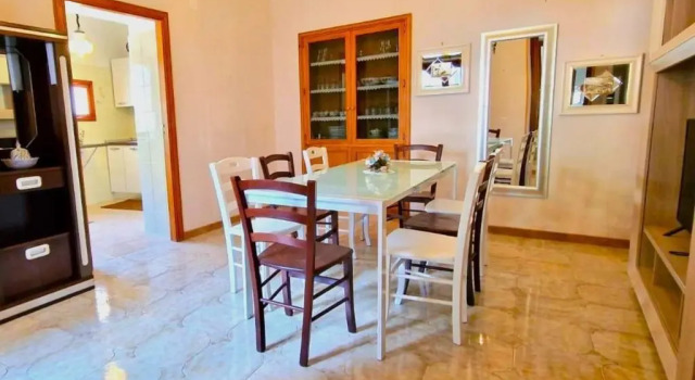Trekking Lovers Vacation Home With Town View