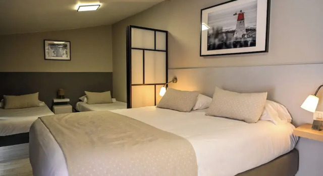 Четырёхместный номер Comfort Hotel La Tuiliere