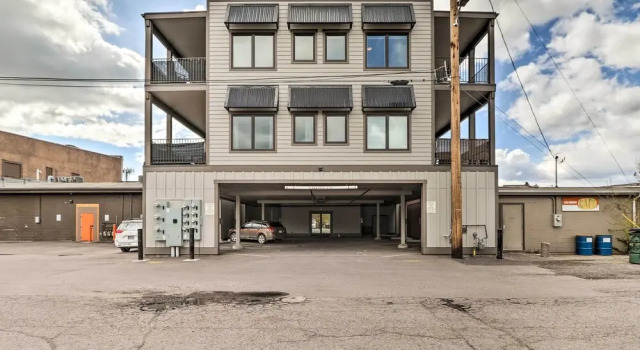 Cozy Columbia Falls Condo w/ Private Balcony!, จอง อพาร์ทเมนท์ Columbia Falls Flathead Valley