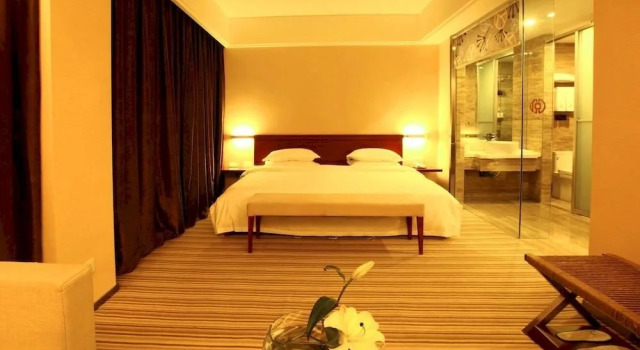 Yuerong Hotel - Kunming, Rezerwuj Hotel Hotele w Kunming z parkingiem, Parking