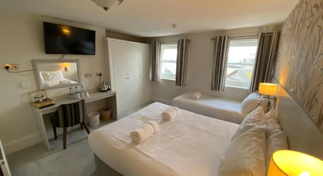 Семейный номер Standard с видом на море Alexandra Hotel