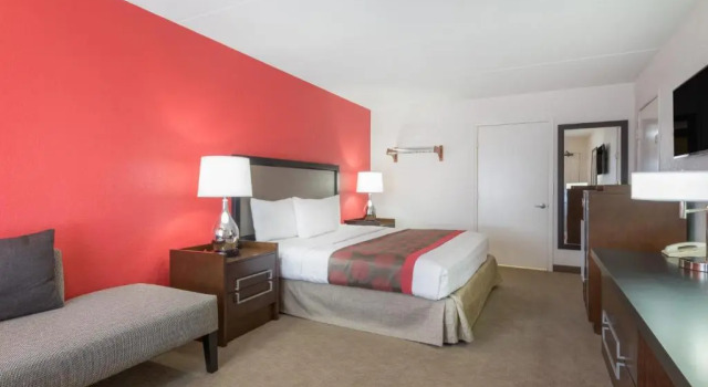 Двухместный номер Ramada by Wyndham Albuquerque Airport