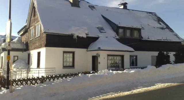 Detached House With Sauna Near Ski Lifts
