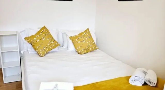 Bright 2 bedrooms flat w parking&balcont, Prenota Appartamento Hesperange Luxembourg