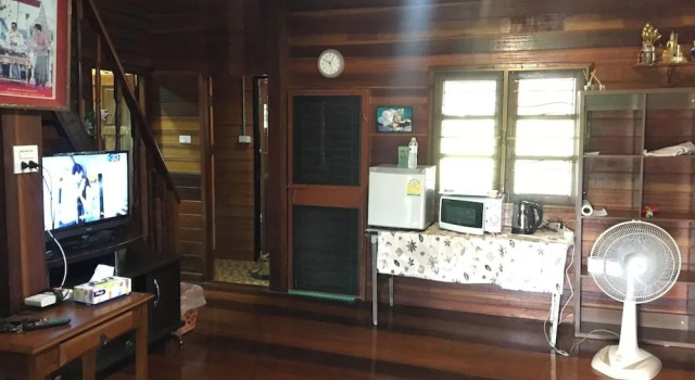 Baan Suan View Dee Homestay, Забронировать Гостевой дом Отели Чаченгсау с парковкой, Парковка