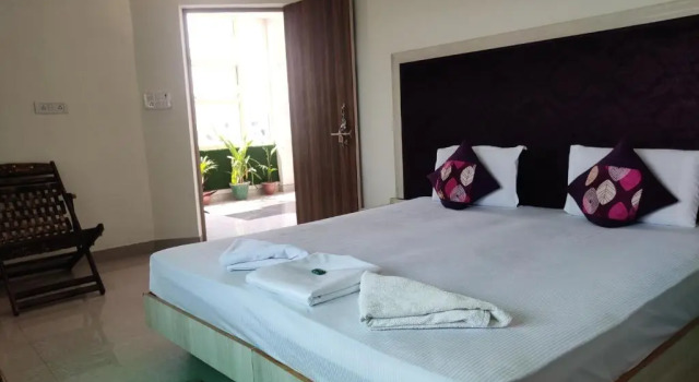 Двухместный номер Deluxe с балконом Max Guest House