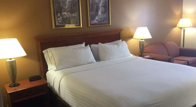 Holiday Inn Express Portage, Varaa Hotelli Portage Indiana
