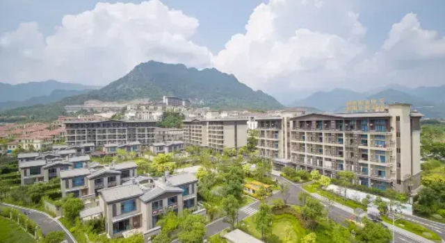 Hong Mingju Hot Spring Resort Hotel (Jin Yezi Branch), Rezerwuj Ośrodek wypoczynkowy Hotele resortowe w Guangdong, Ośrodek wypoczynkowy