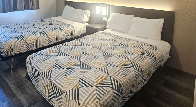 Четырёхместный номер Standard Motel 6 Sinton TX