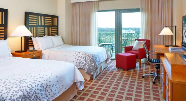 Четырёхместный номер Standard World Golf Village Renaissance St. Augustine Resort