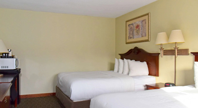 Quality Inn Great Barrington, Забронировать Отель Отели Массачусетса 4 звезды, 4*