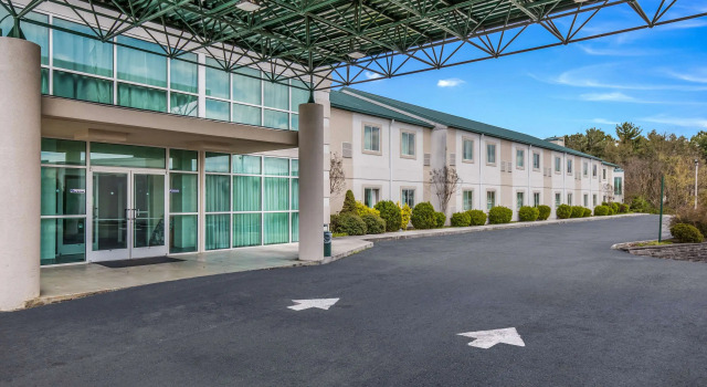 Econo Lodge Morristown West, Buchen Sie Gasthaus Morristown Tennessee