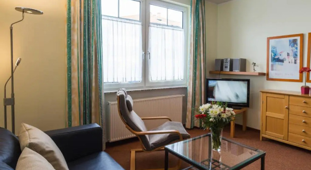 Ferienhaus - Strandstr. 24, Забронировать Апартаменты/квартира Карлсхаген 