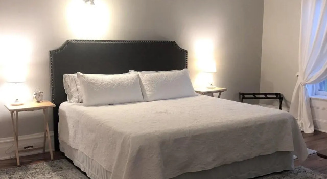Hatch House Bed & Breakfast, Book Hotel Hoteller i The Poconos med pool, Swimmingpool