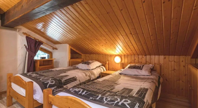 Chalet de 3 chambres avec jardin amenage et wifi a Champagny en Vanoise a 1 km des pistes, Prenota Chalet Hotel a Rodano-Alpi con parcheggio, Parcheggio