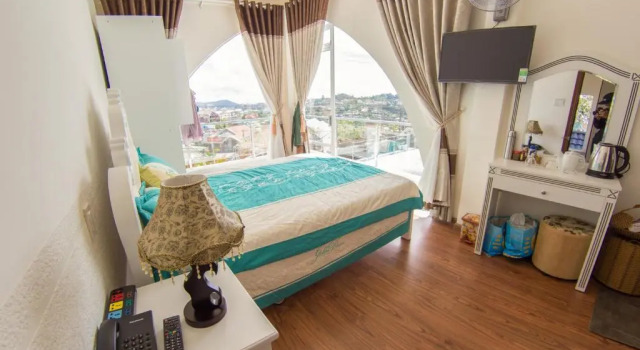 Двухместный номер Standard с балконом Queen Hostel