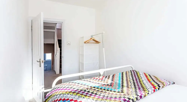 Three Bedroom Kensington Flat