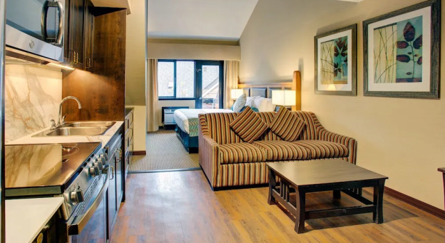 Двухместный люкс с балконом Blackcomb Lodge