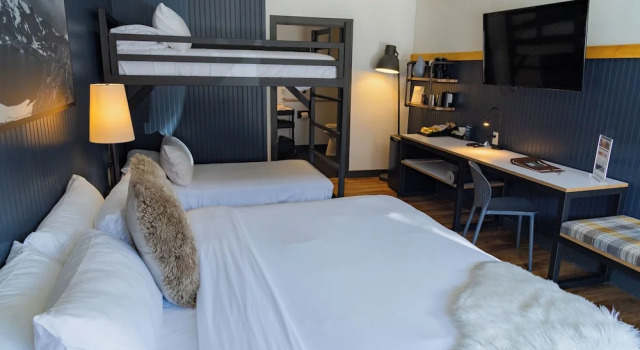 Четырёхместный номер Deluxe Gravity Haus Winter Park