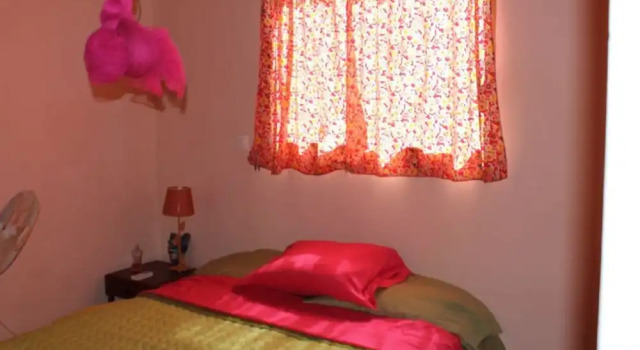 Beautiful and Colorful Beach Villa, Prenota Villa Port-Louis Grande-Terre