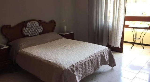 Well located apartment 2min away from the beach!!, Rezerwuj Apartament Hotele w Tanger-Tetouan z parkingiem, Parking