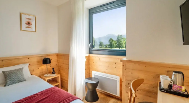Двухместный номер Comfort с видом на горы Domaine de Charmeil