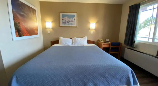 Номер Standard Days Inn by Wyndham Barstow