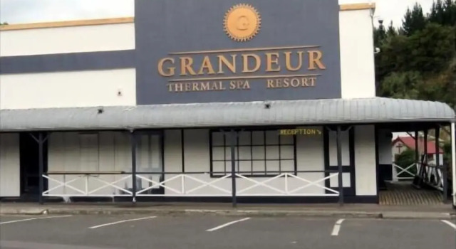 Grandeur Thermal Spa Resort, Забронировать Курортный отель Отели Вайкато с бассейном, Бассейн