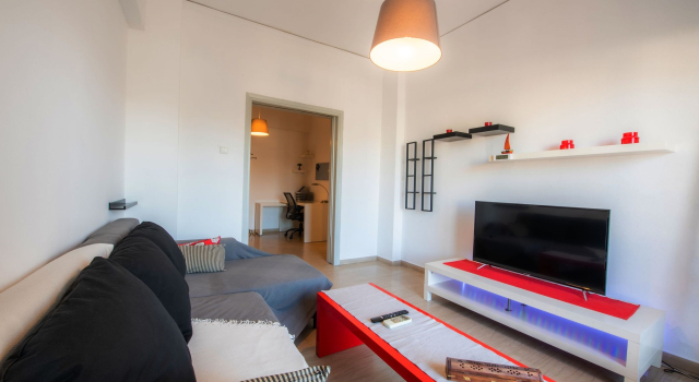 Spacious Living at Kallithea, Забронировать Отель Отели Афины с парковкой, рядом с Калитея, Парковка