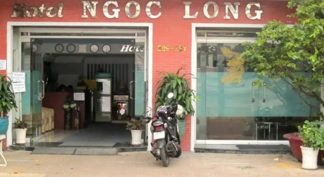 Ngoc Long Hotel, Забронировать Отель Отели Района 5 с парковкой, Парковка