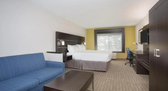 Люкс Holiday Inn Express & Suites Ft Collins by IHG