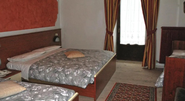 Трёхместный номер Standard с видом на горы Hotel Garnì Zanella