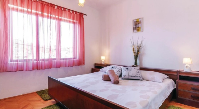 Stunning Home in Modric With 3 Bedrooms and Wifi, Забронировать Отель Отели Ясенице 3 звезды, 3*