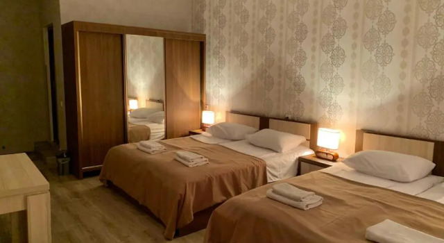 Четырёхместный номер Standard Hotel Red Bridge