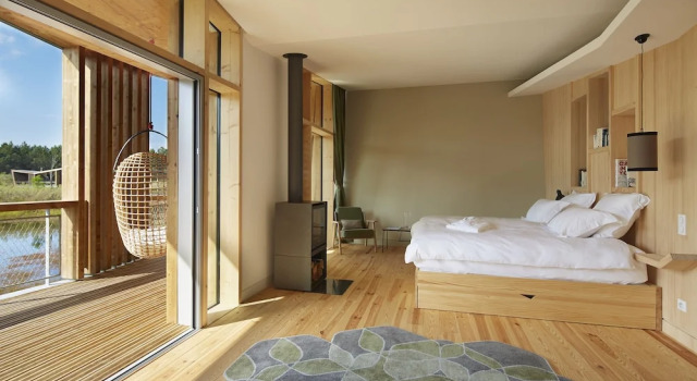 Двухместный номер Luxury с балконом и с видом на озеро Les Échasses Golf & Surf Eco Lodge