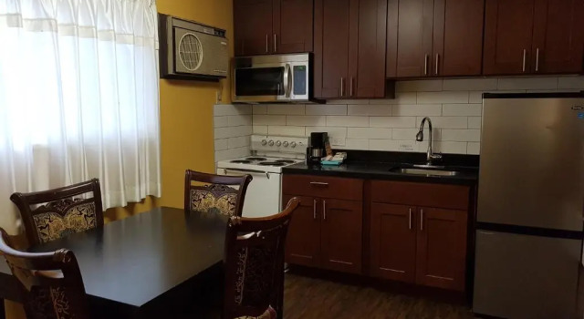 Двухместный номер Premier Alpine Inn & Suites