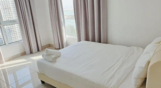 Mansion One 3 Bedroom SEAVIEW Gurney Georgetown 1-13Pax, Забронировать Отель Отели штата Пинанга с парковкой, рядом с 1st Avenue Penang, Парковка