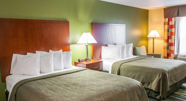 Четырёхместный номер Standard Quality Inn & Suites South Bend Airport