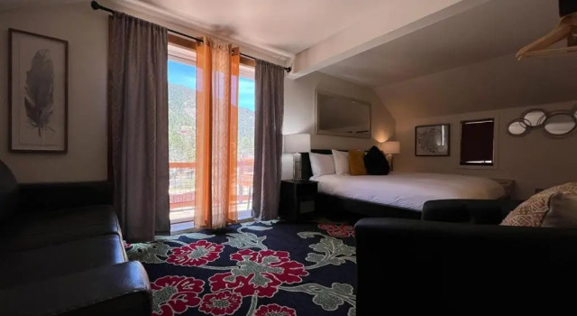 Семейный номер Standard с видом на горы Green Mountain Falls Lodge