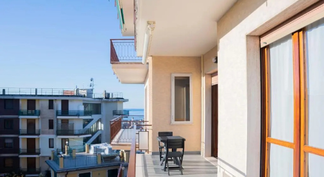 Апартаменты 093 - Casa Panorama, Vista Mare e Vista Portofino, 500 metri centro di Chiavari, POSTO AUTO GRATIS INCLUSO