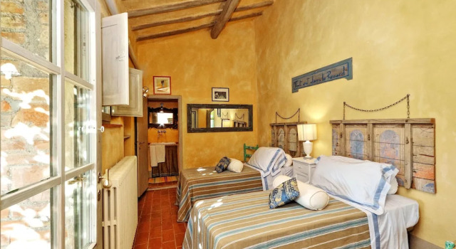 Вилла с балконом и с видом на горы Luxury Privacy in the Heart of Tuscany