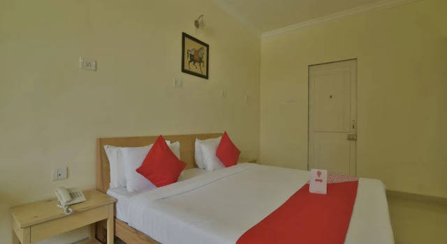 OYO 12993 Pramila Court, Varaa Hotelli Hotellit Panaji pysäköinnillä, Pysäköinti