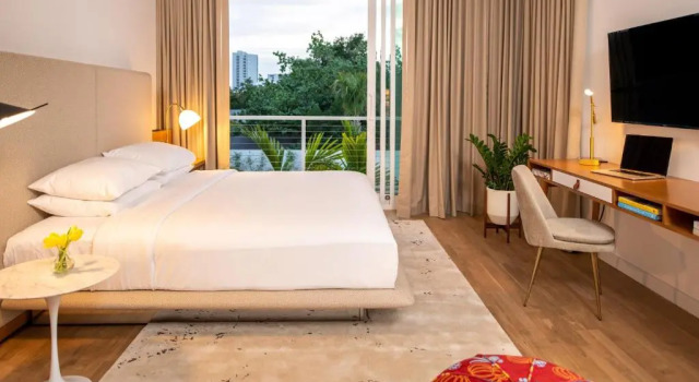 Двухместный номер Standard с балконом The Sarasota Modern, a Tribute Portfolio Hotel