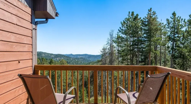 Коттедж Mountain View Apartment Near Downtown Trails