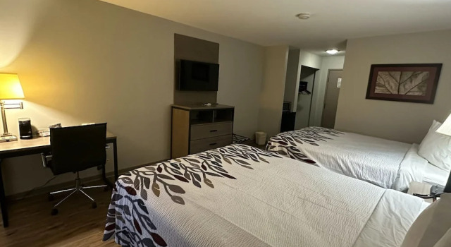 Четырёхместный номер Superior Red Roof Inn Gurnee - Waukegan