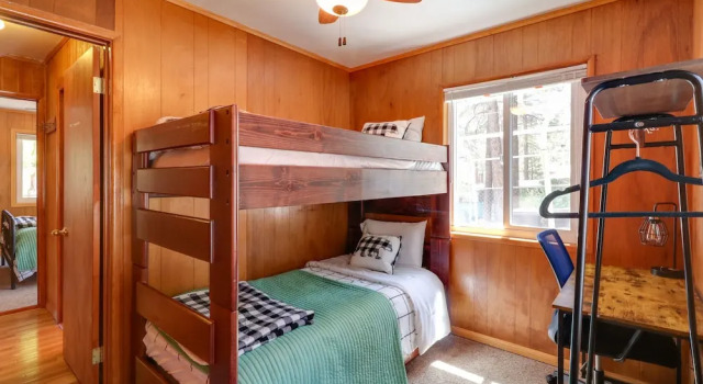 Wrightwood Cabin ~ 4 Mi to Mtn High Resort!, Book Feriehus Wrightwood Californien